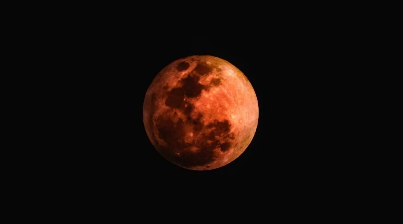 Super Blood Wolf Moon: Με ένα μαγικό φεγγάρι θα ανοίξει το νέο έτος